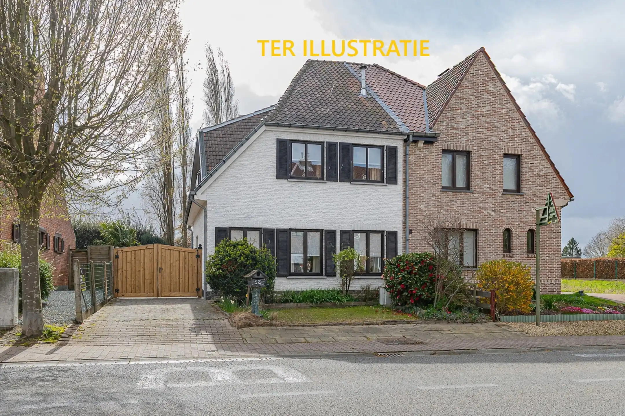 LIEDEKERKE Solide HOB op toplocatie met 3 slp/tuin en garage foto 2