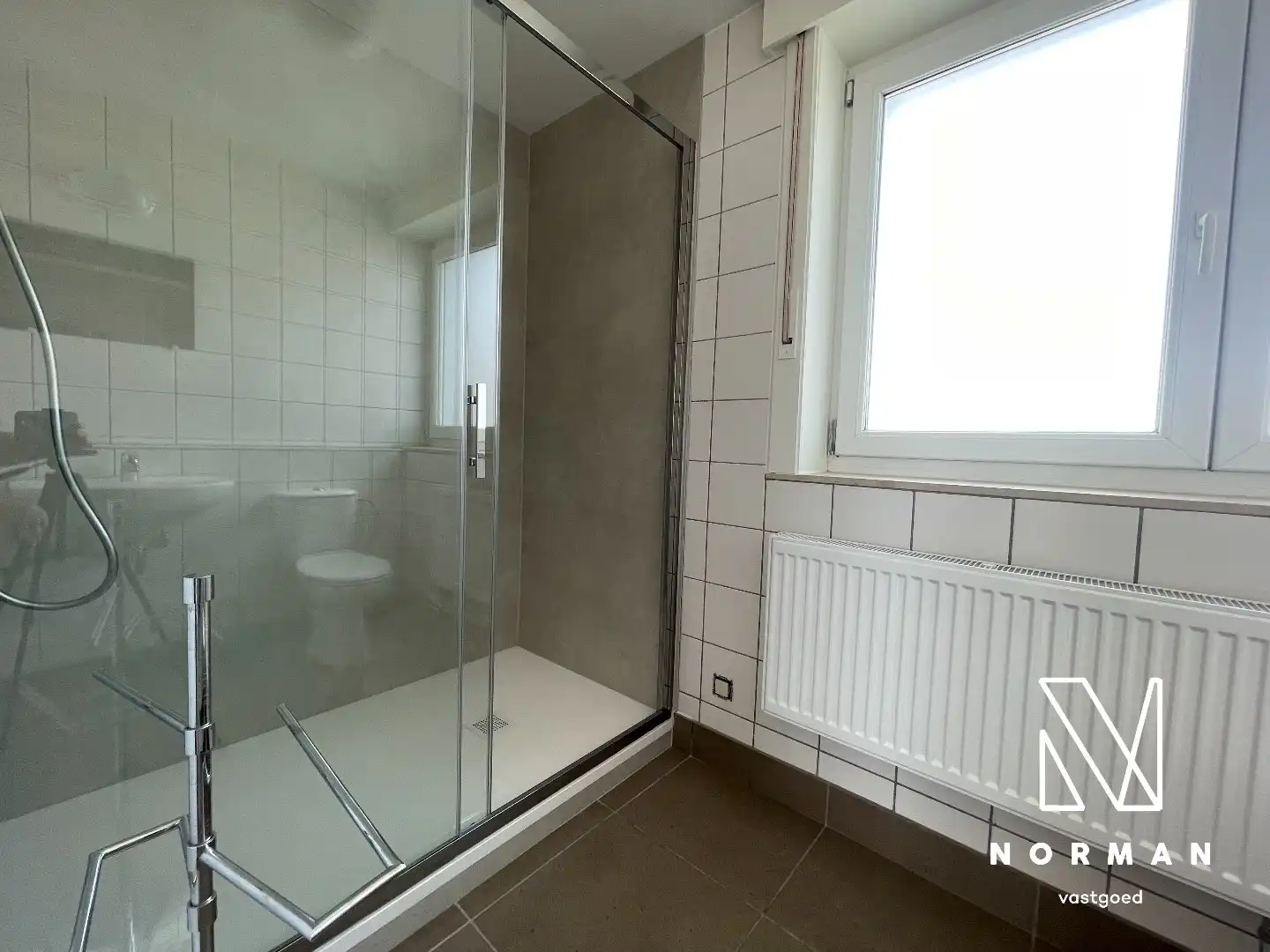 Instapklare, stijlvol gerenoveerde woning nabij het centrum van Kuurne foto 6