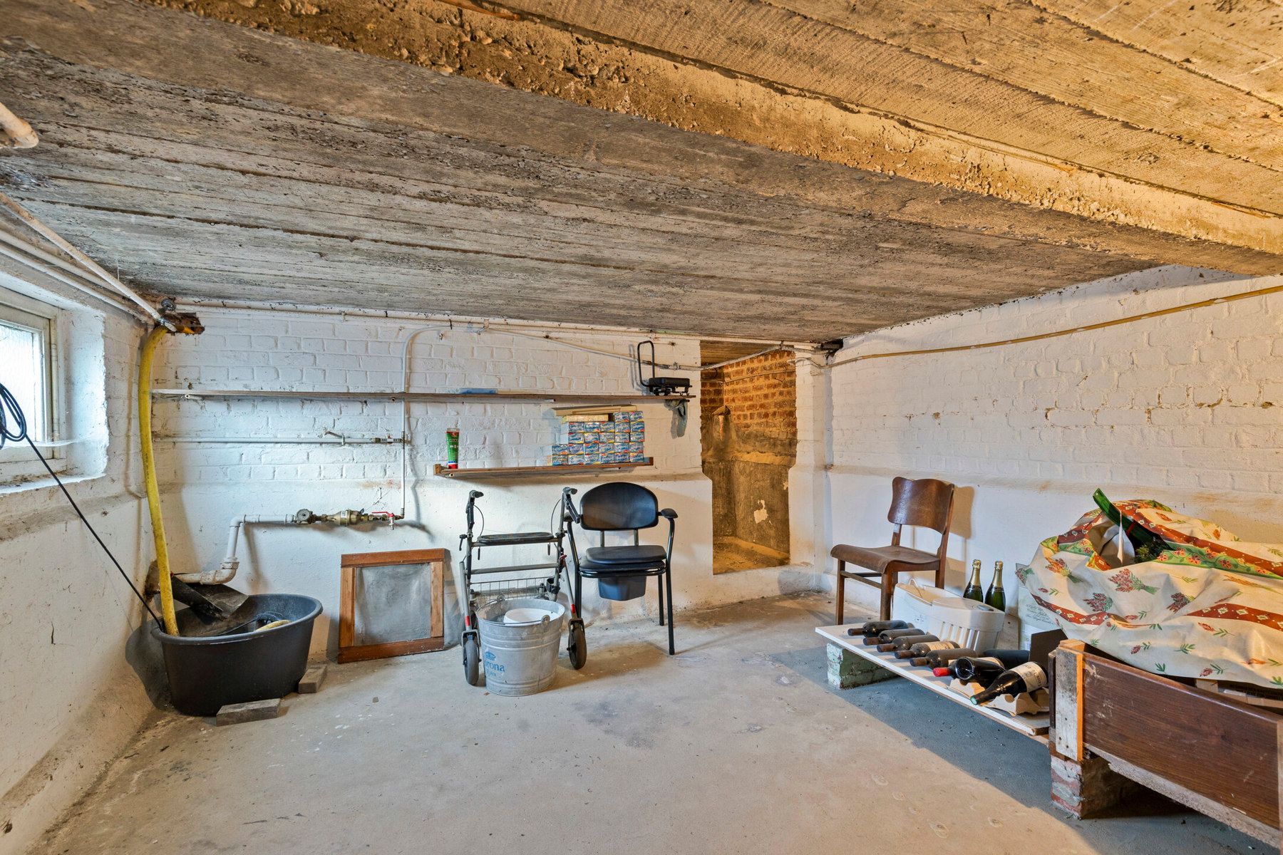 Gezinswoning met 4 slaapkamers, 2 badkamers, garage en tuin foto 19