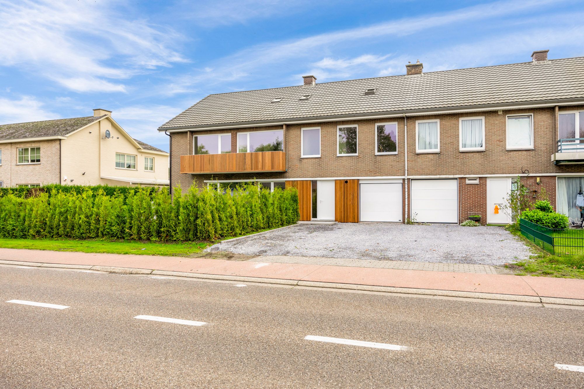 IDEALIS VASTGOED - VOLLEDIG GERENOVEERDE GEZINSWONING OP GEGEERDE LOCATIE IN HARTJE ACHEL foto 5