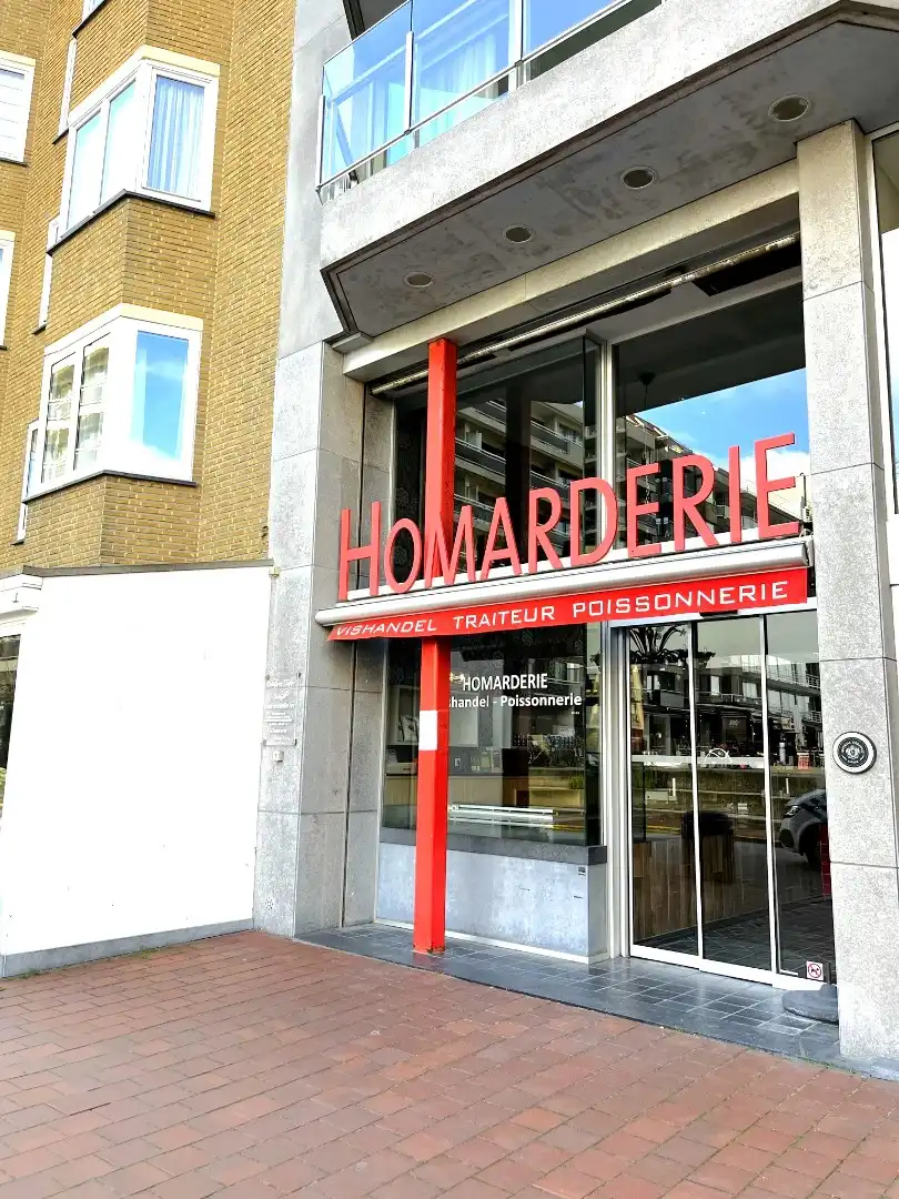 Instelprijs : Instapklare traiteurzaak begin Kustlaan (totale oppervlakte 318m²!) foto {{pictureIndex}}