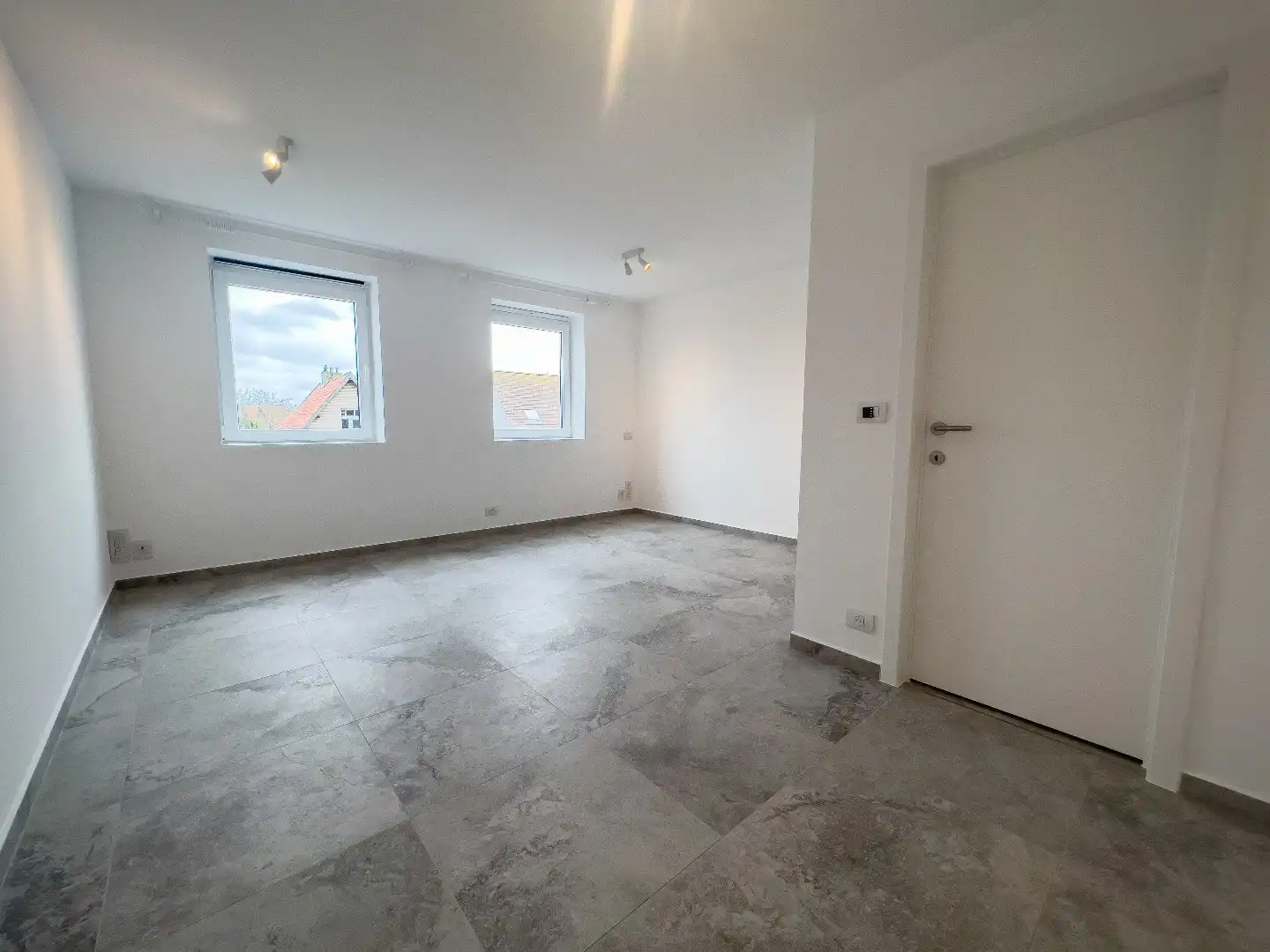 Nieuw duplexappartement inclusief parking gelegen op wandelafstand van het centrum, Zeedijk en C. C. Scharpoord foto 10