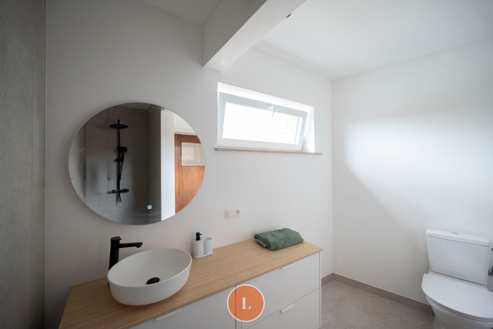Gerenoveerde woning met 3 slaapkamers te koop Menen foto 13