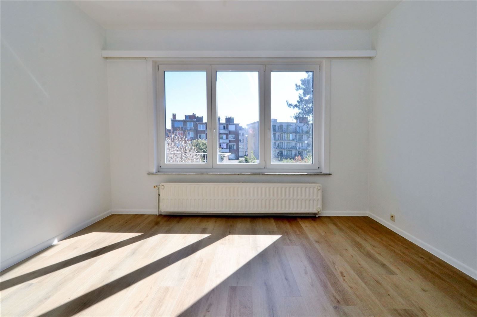Appartement (78m²) op de 2de verdieping met 2 slaapkamers en staanplaats in garage. foto 11