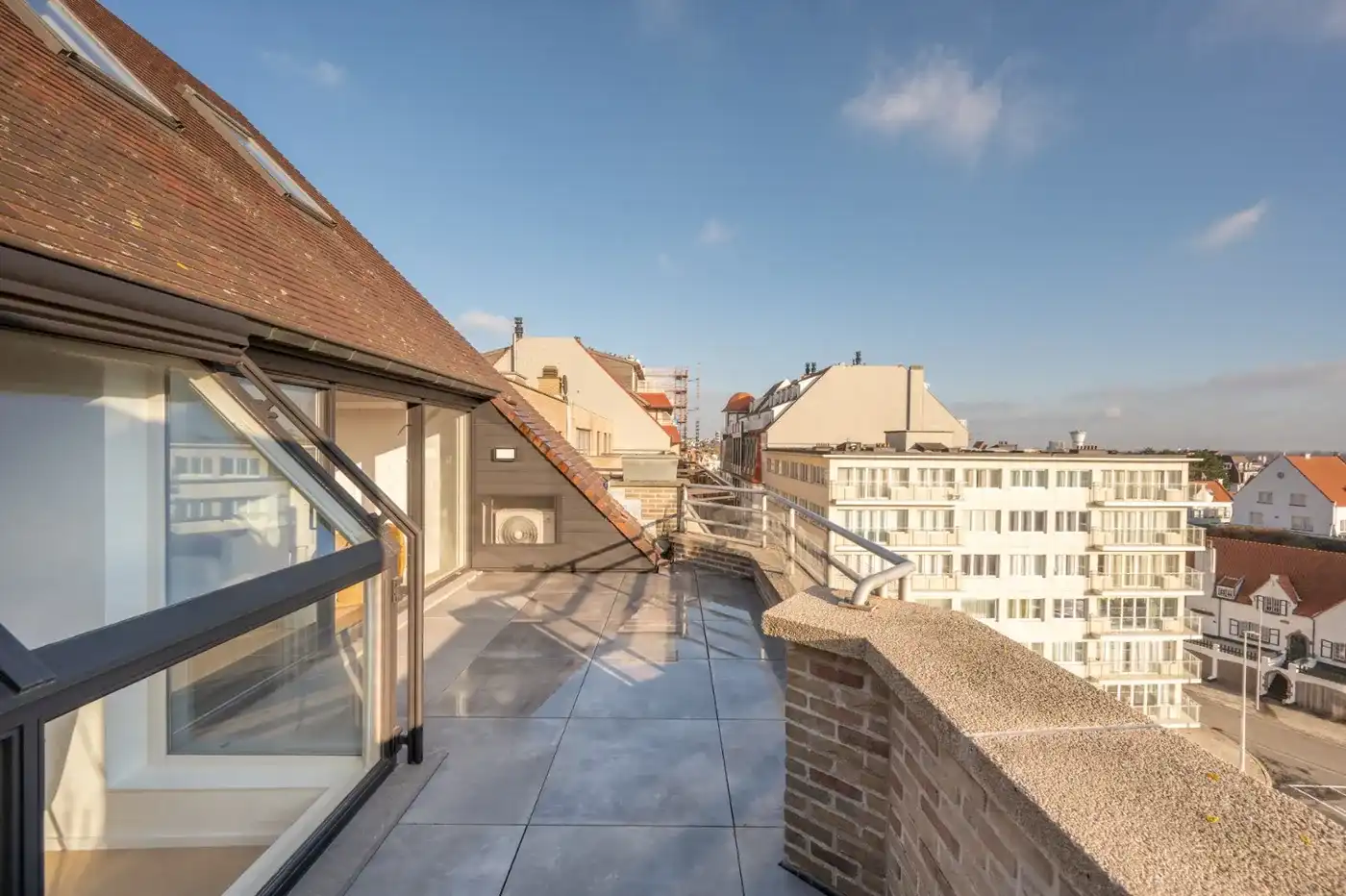 Ruime penthouse van 174m² met vier slaapkamers en zonneterras foto 17