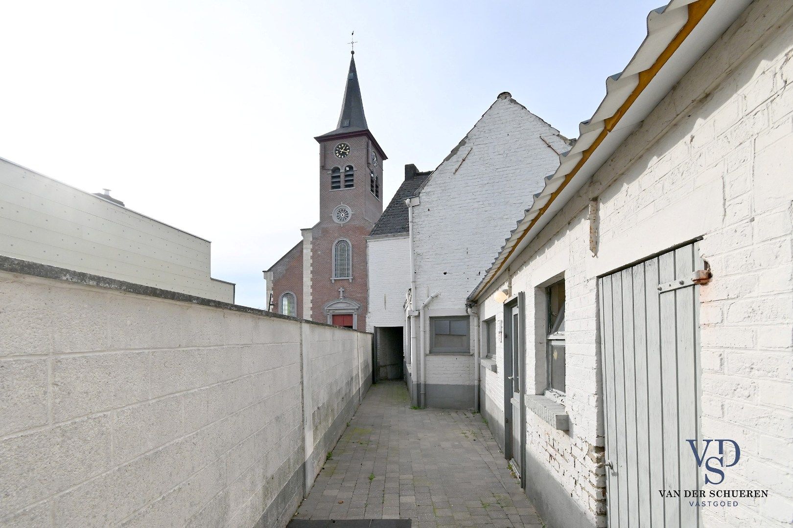 Te renoveren woning in centrum Balegem. foto 14