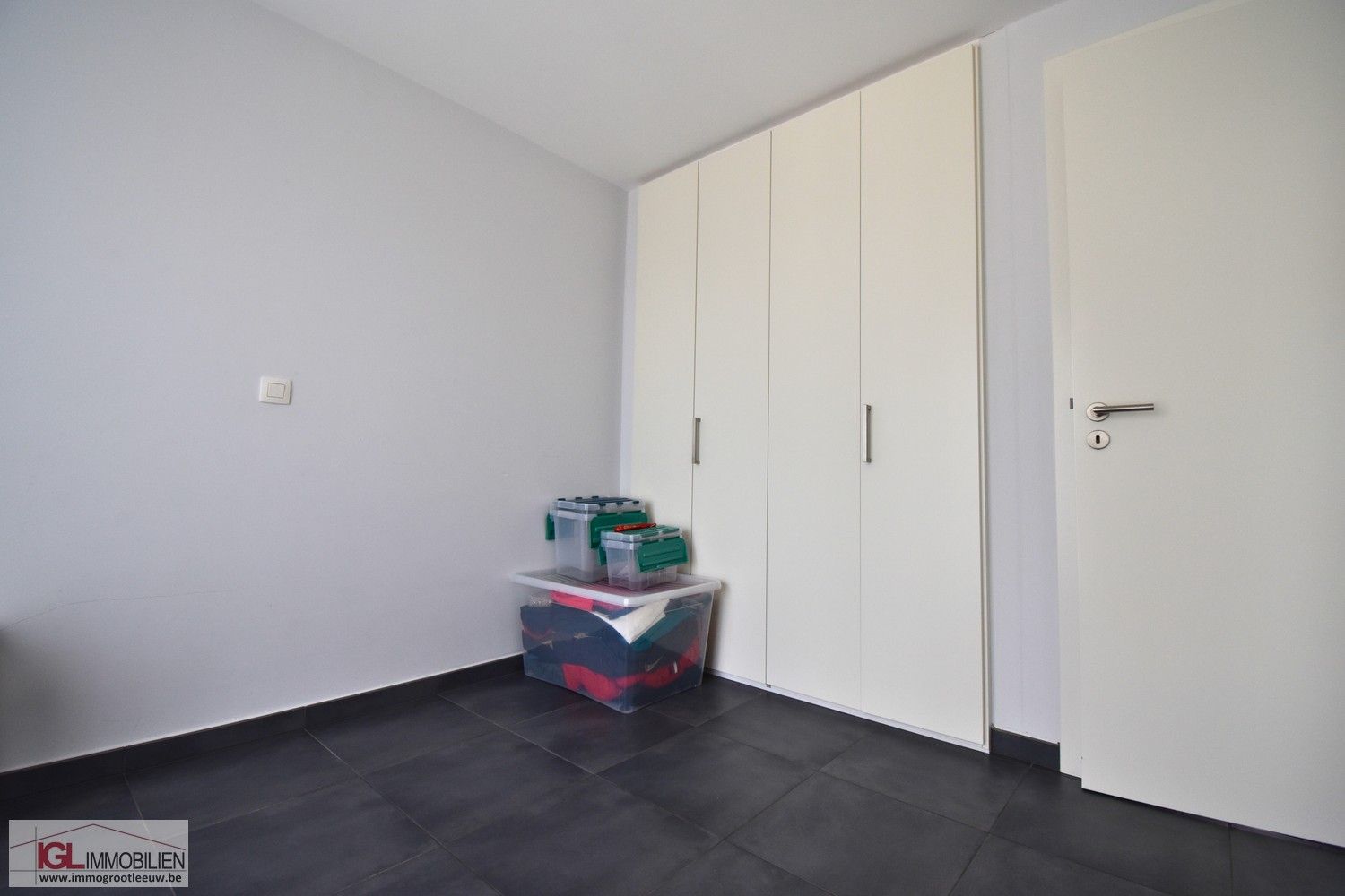 Triplex nieuwbouwappartement met 4 slaapkamers en garage foto 8