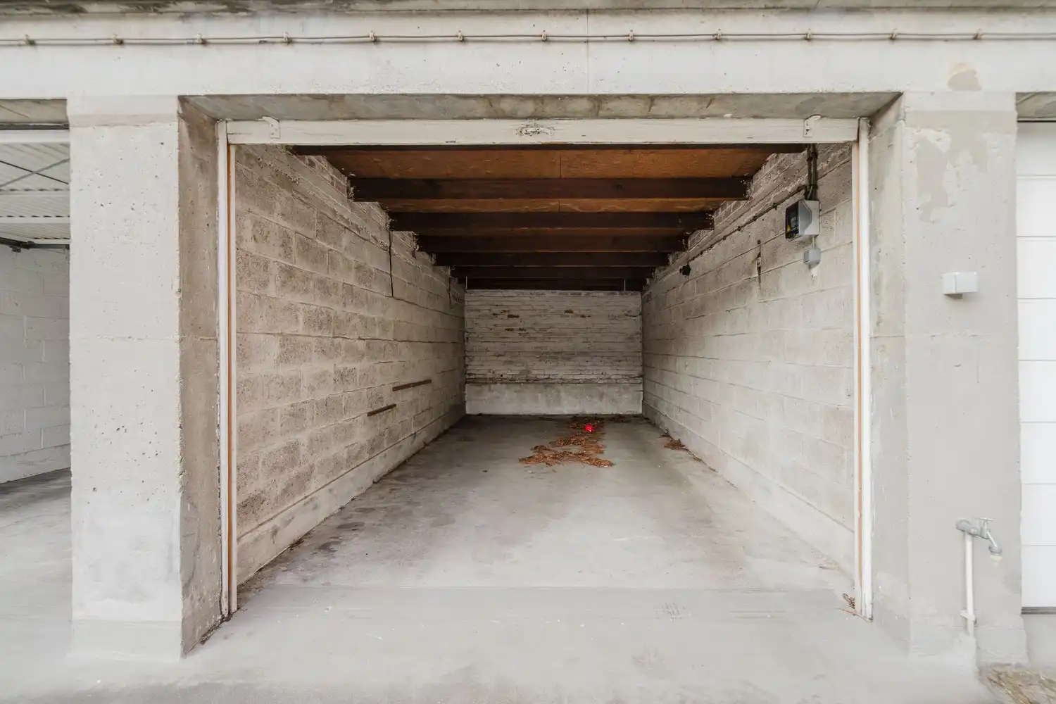 Locatie, Locatie, Locatie foto {{pictureIndex}}