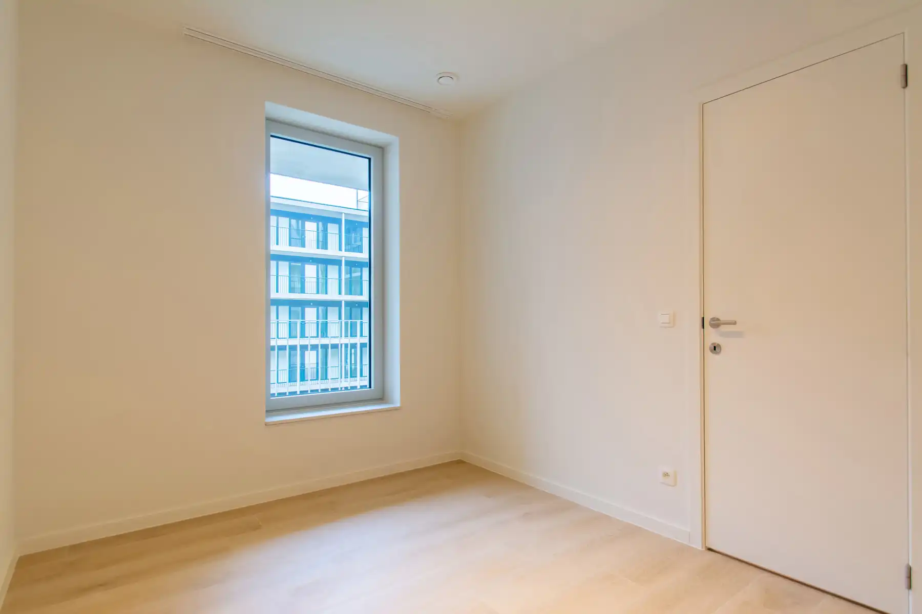 Prachtig instapklaar 2k. app. met terras (Lobroekplein) foto 11