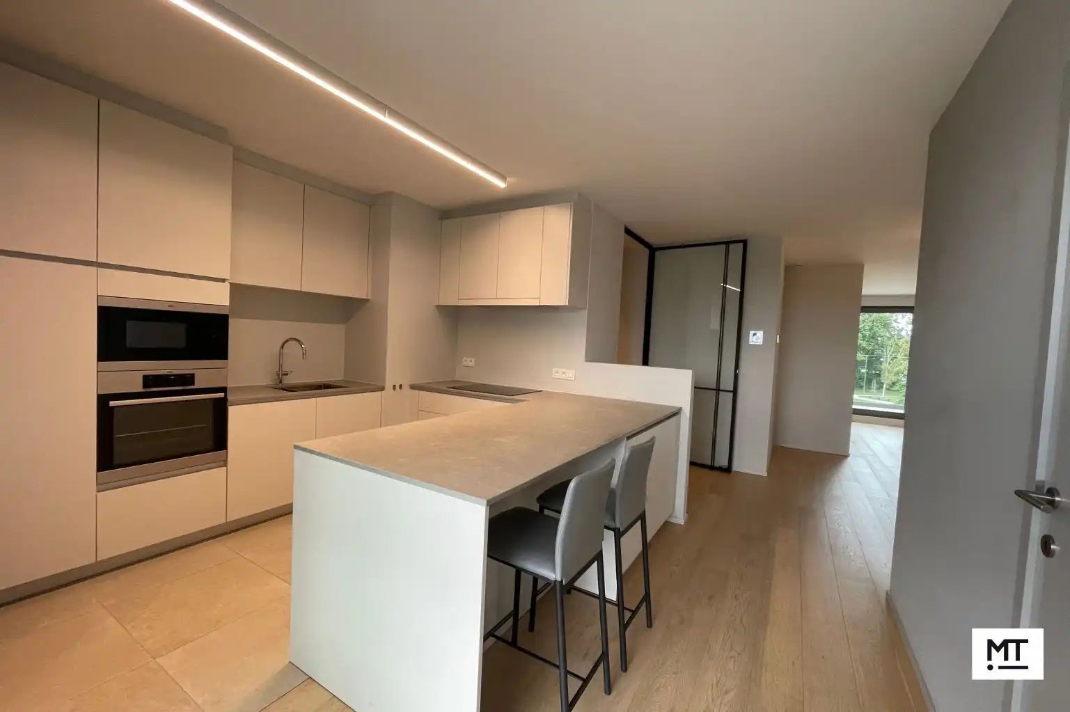 Ruim 2-slaapkamerappartement met dubbele terrassen en prachtig uitzicht foto 8