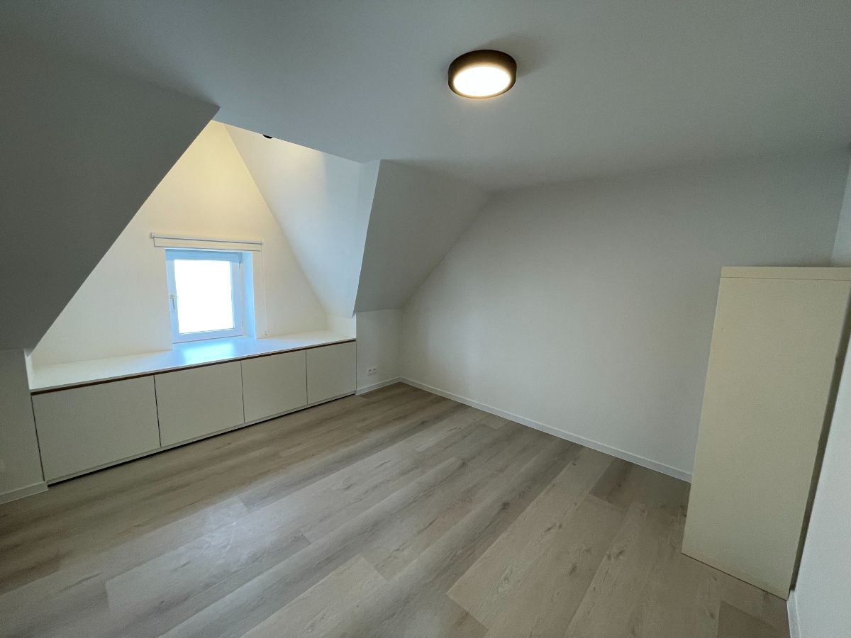 Exclusief één slaapkamer DAK-APPARTEMENT met ruim terras en openlucht autostandplaats foto 20