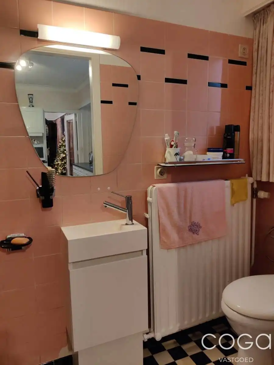 Woning met werkplaats / atelier  foto 10