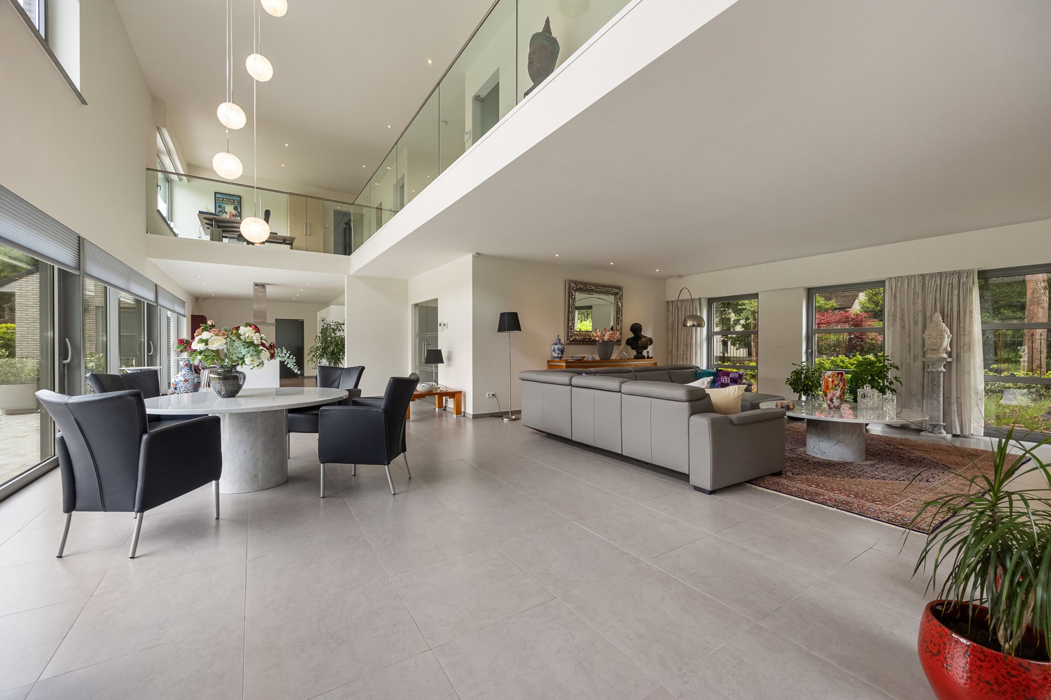 BRASSCHAAT - Moderne en vrijstaande villa met zwembad foto 8