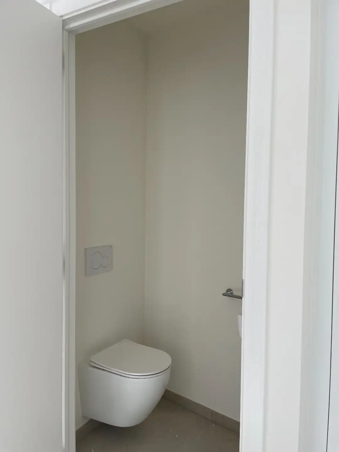 Nieuwbouwwoning met 3 slaapkamers inpandige garage , terras en tuin  foto 12