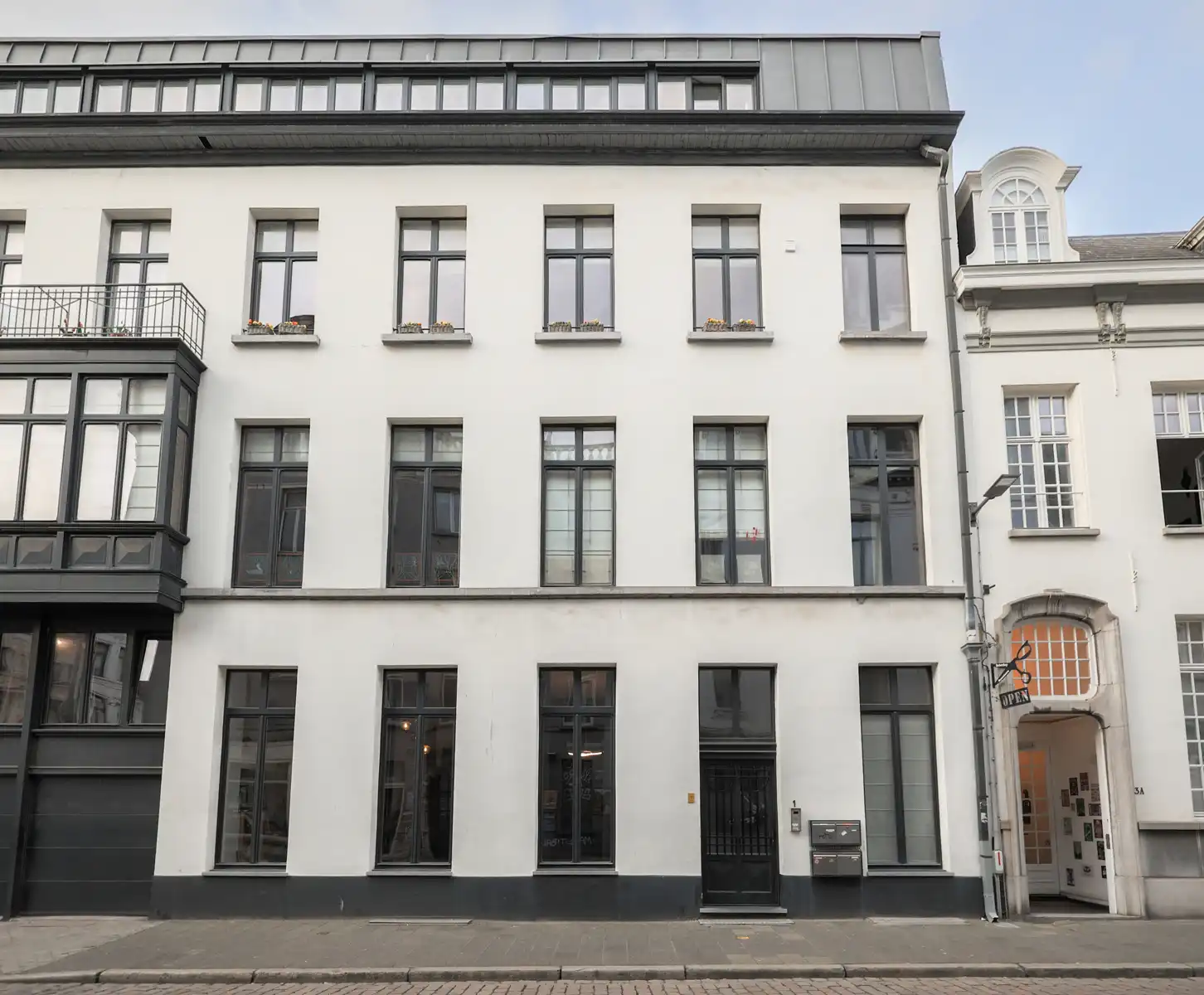 Stoer, warm en verrassend ruim — Loftgevoel met buitenruimte foto 23