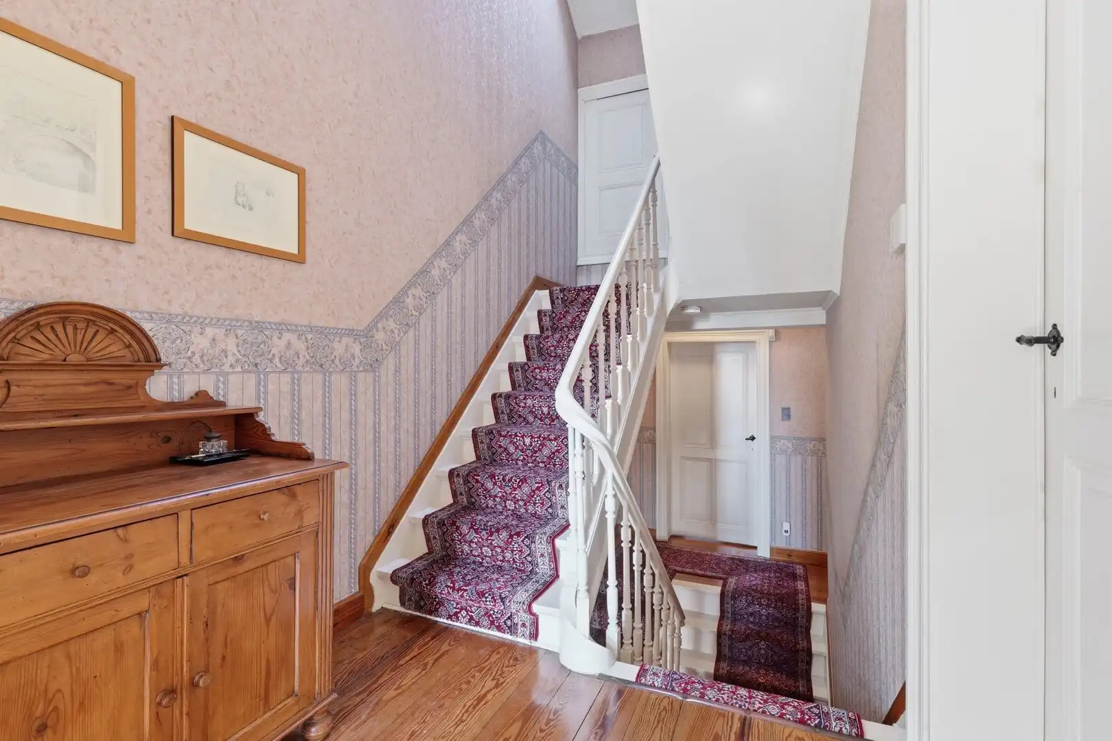 AUTHENTIEK HERENHUIS MET PRAKTIJKRUIMTE, TUIN EN GARAGE MET STALLEN IN HARTJE BORGLOON foto 31