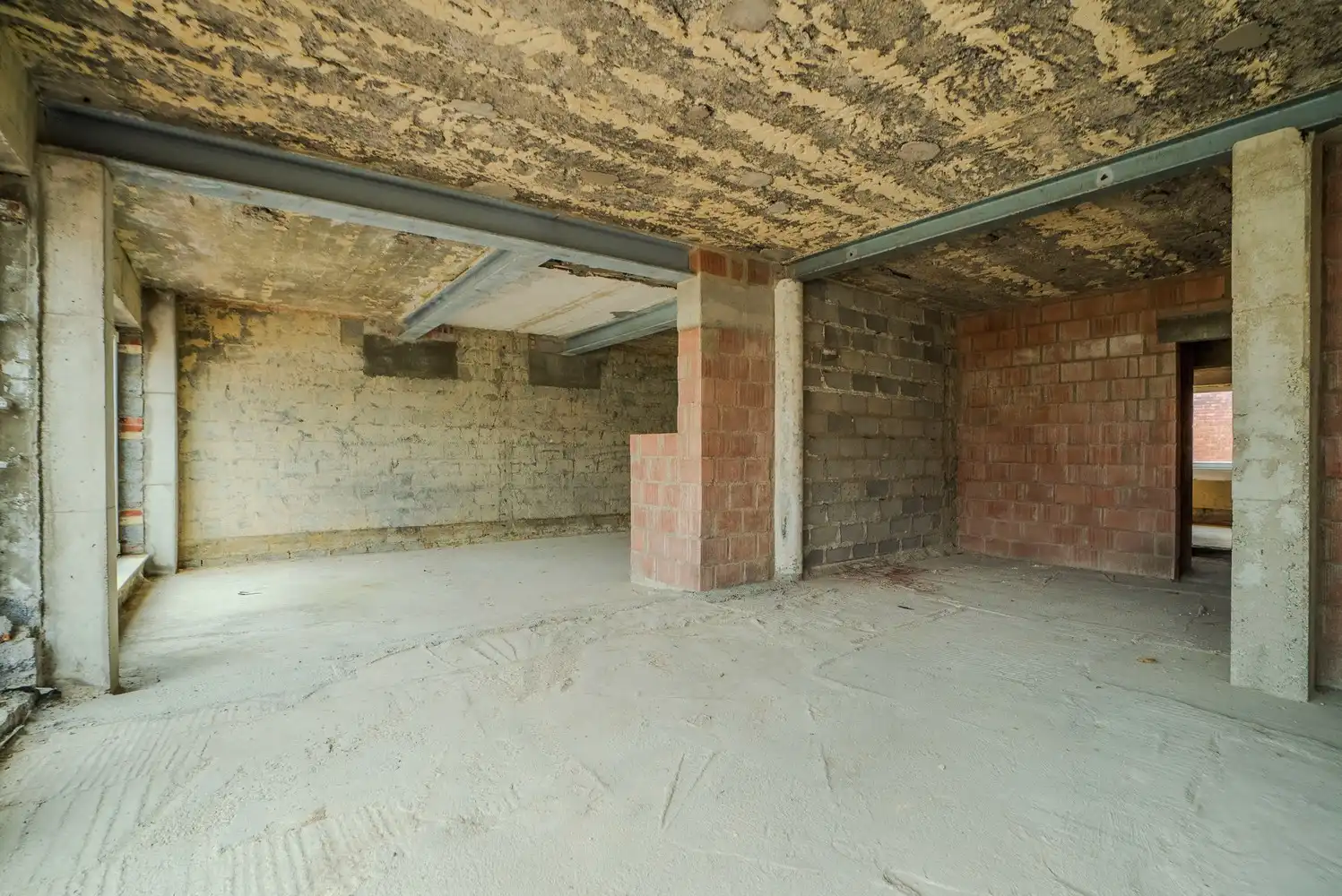 Casco woning met loods – Een project met eindeloze mogelijkheden foto 9