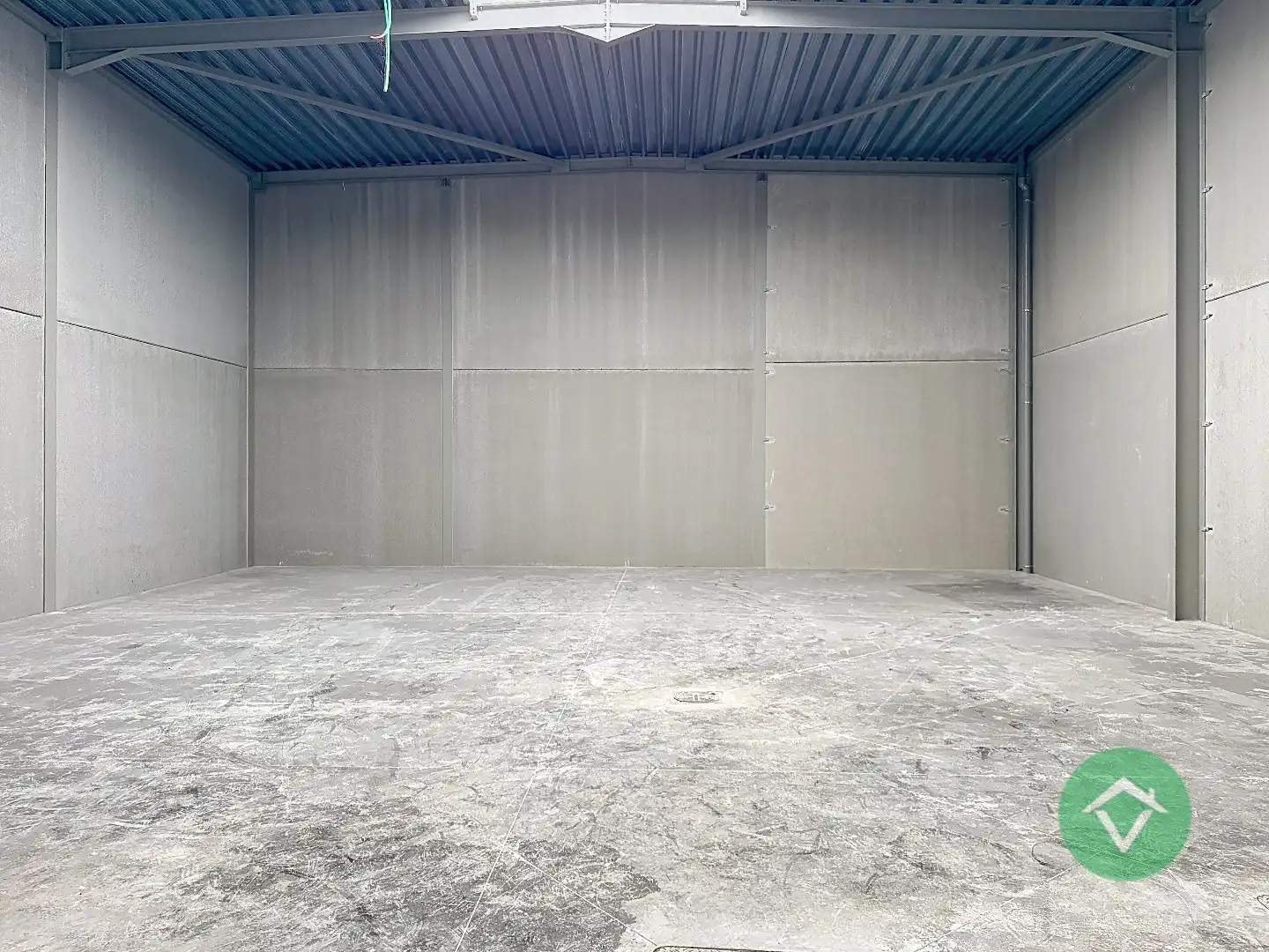 Nieuwbouw loods KMO-UNIT te koop – 192 m² met 2 parkeerplaatsen inbegrepen op de industriezone te Aartrijke foto 3