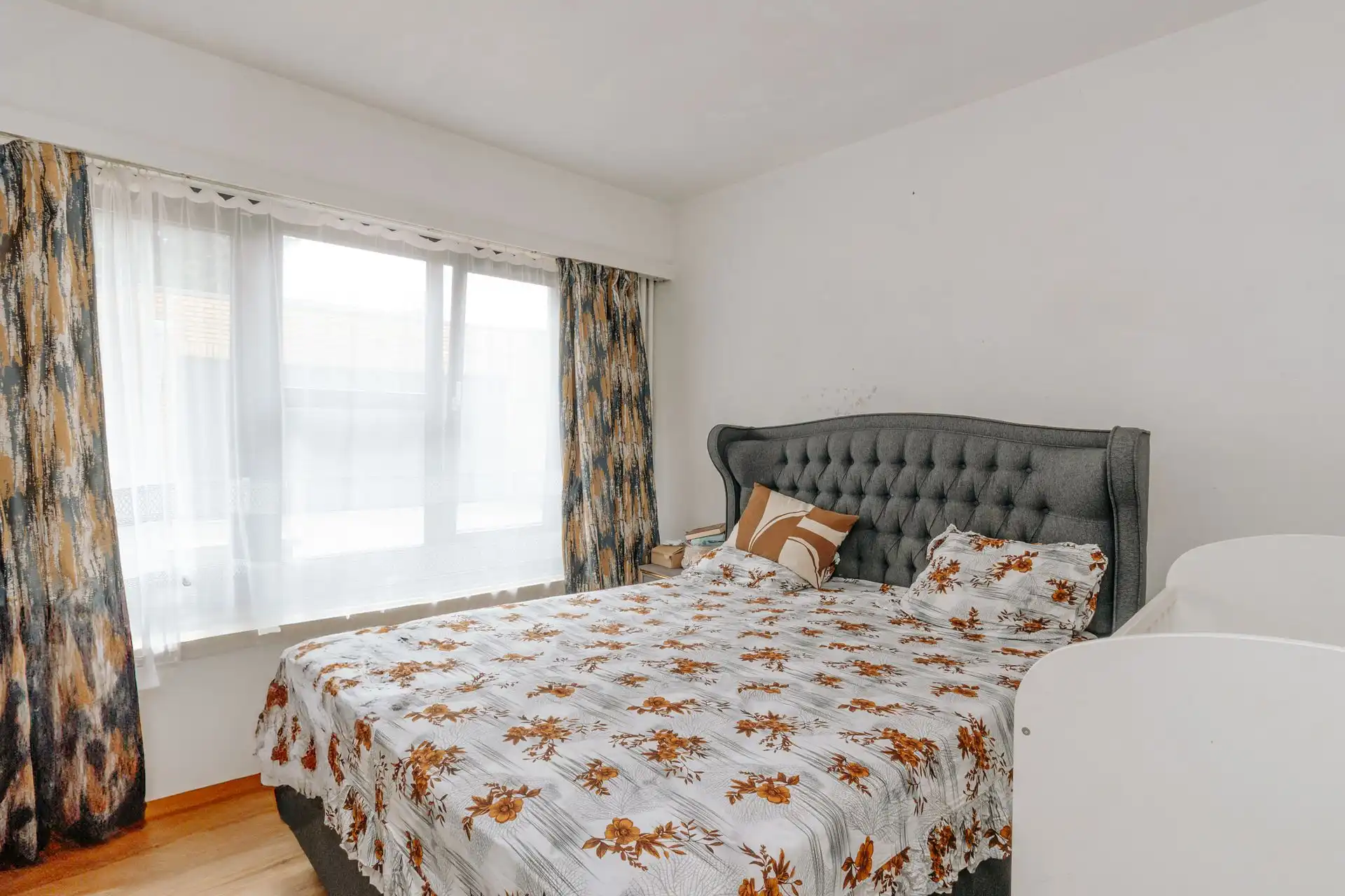 Gelijkvloers te renoveren drieslaapkamer appartement foto 11