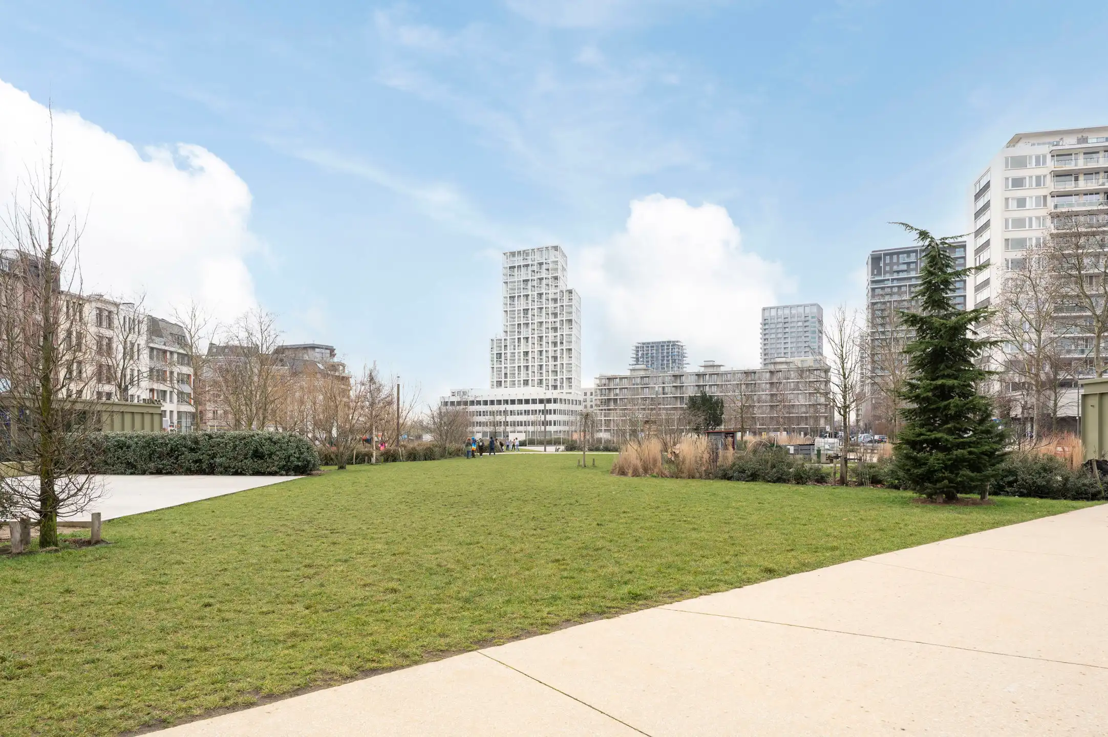 Ruime te renoveren woning met 4 verdiepen & garage foto 9