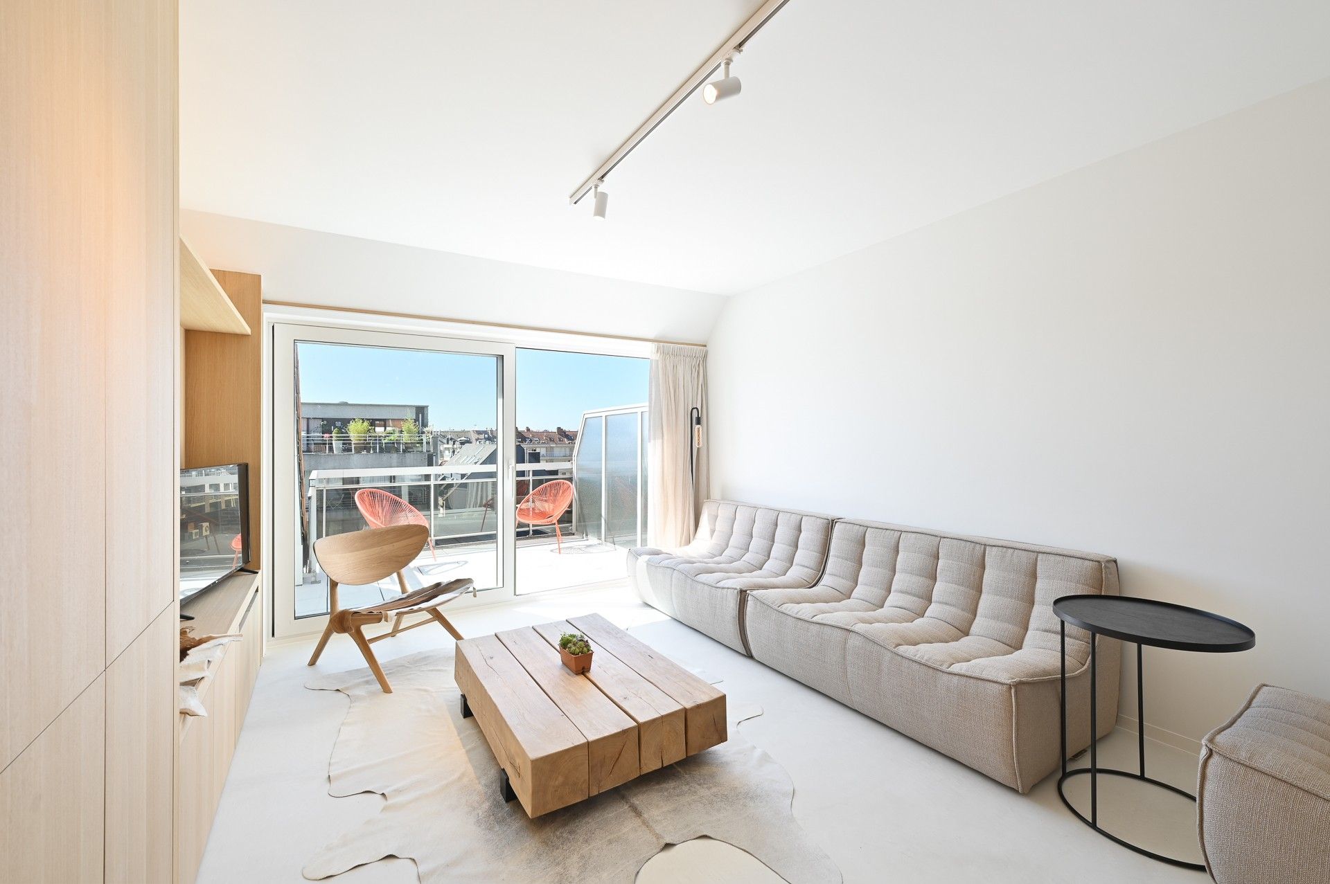 Gerenoveerde duplex met 3 slaapkamers en terras foto {{pictureIndex}}