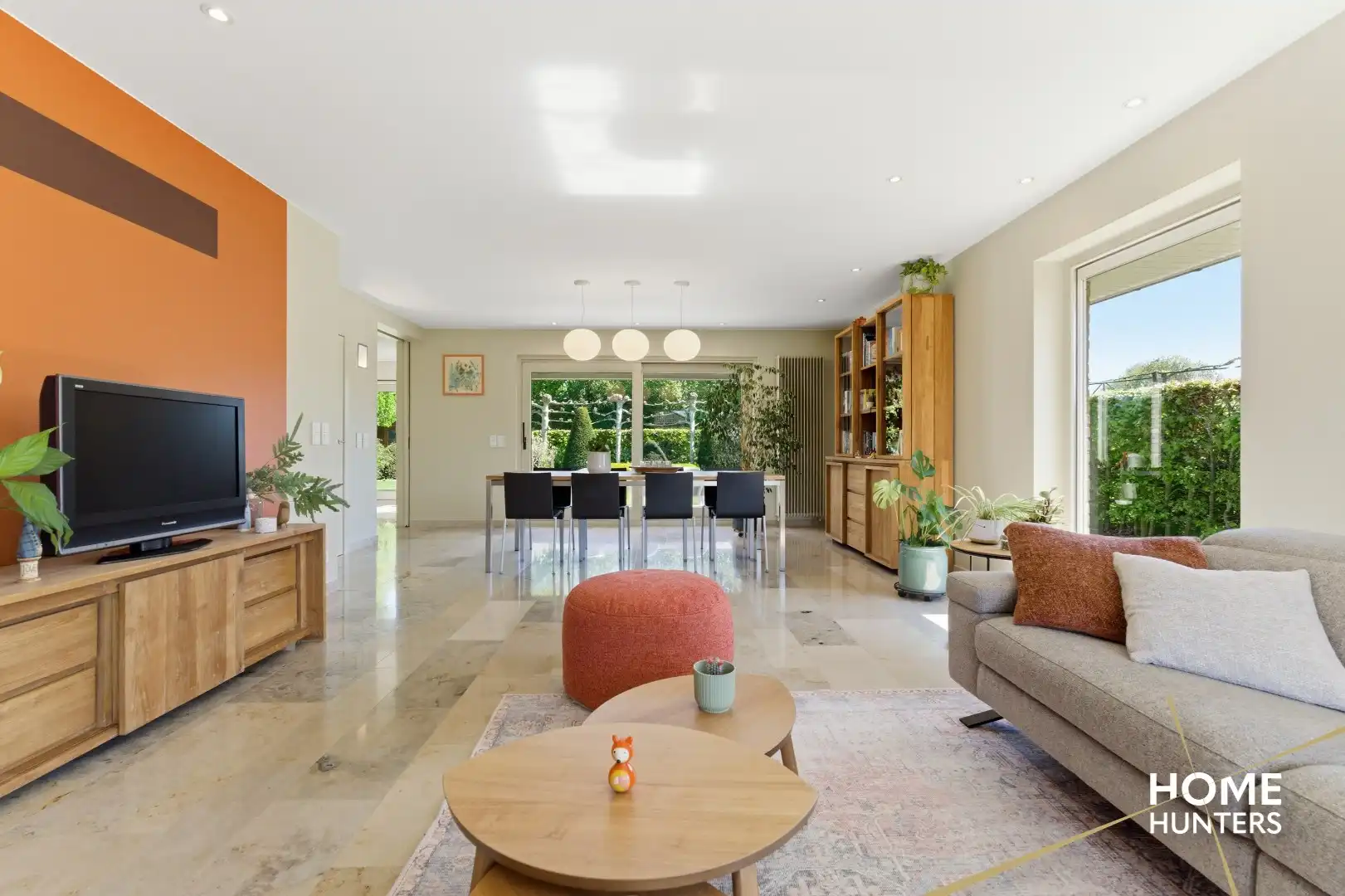 luxe villa met 4 slaapkamers, ruime tuin en een dubbele garage op een rustige locatie te Ieper foto 6