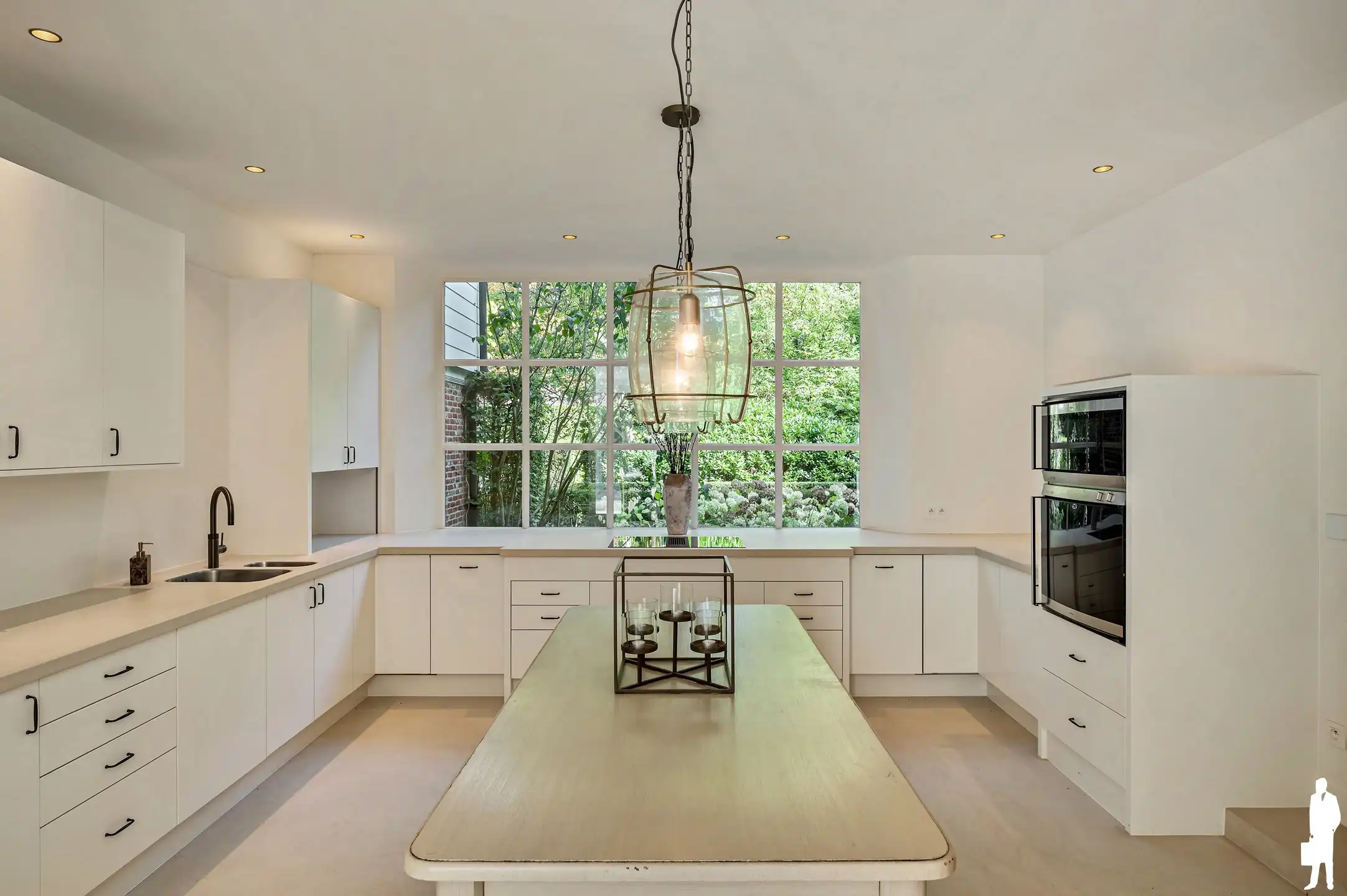 Vlassak Verhulst villa in Vriesdonk op ca. 3.183 m² met binnenzwembad foto 8
