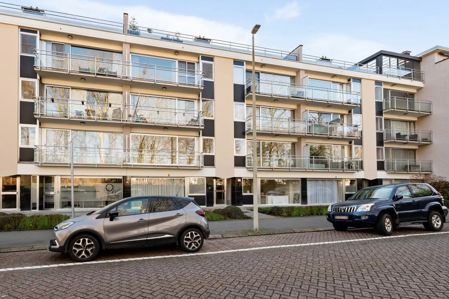 Luxueus gerenoveerd 3-slaapkamer appartement op toplocatie in Lier foto 14