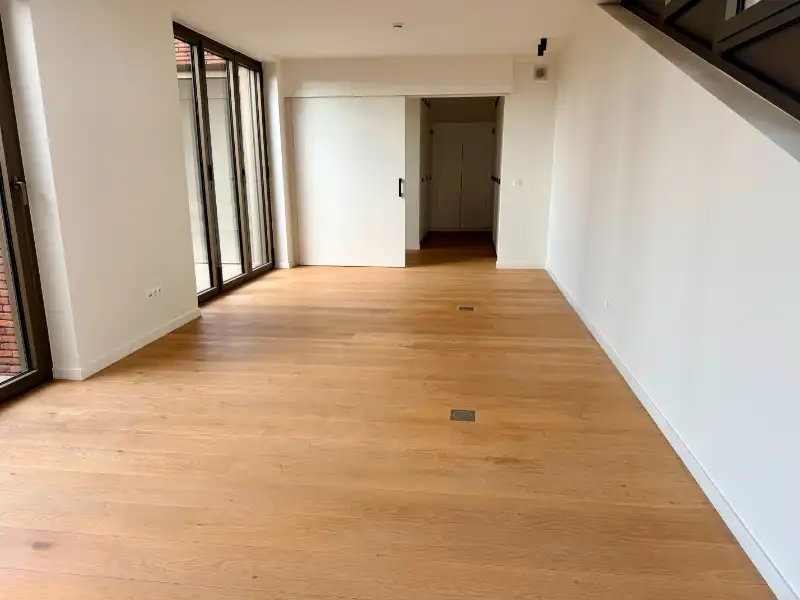 PENTHOUSE SERVICEFLAT MET 3 SLPK, 2 BADK, 2 TERRASSEN foto 12