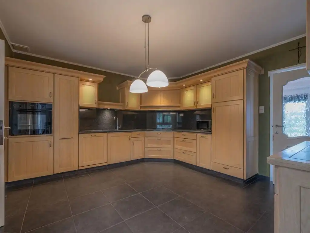 Goed onderhouden, op te frissen splitlevel woning foto 13