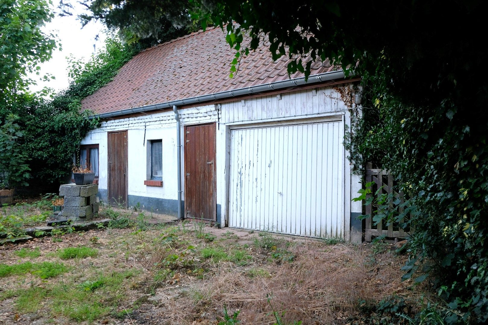 Te renoveren woning op unieke ligging foto 22