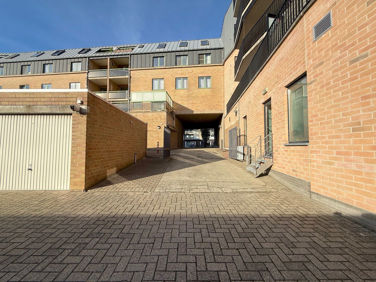 Gesloten garagebox (nr. 20) in Residentie Arcada foto 7