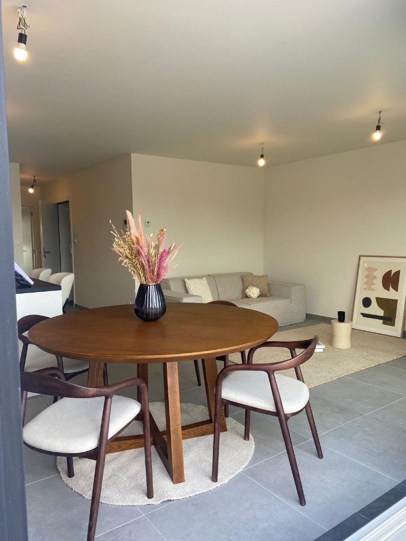 PRACHTIG AFGEWERKT APPARTEMENT foto 2