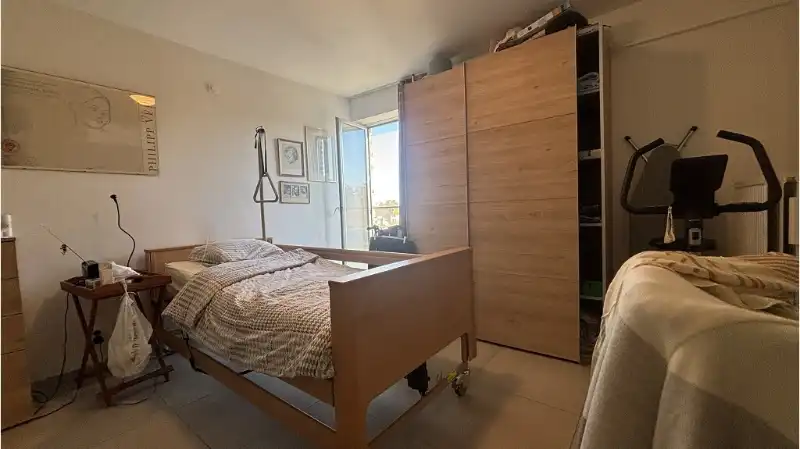 Gerenoveerde SERVICEFLAT met TERRAS en STANDPLAATS te koop in Assebroek Brugge foto 6