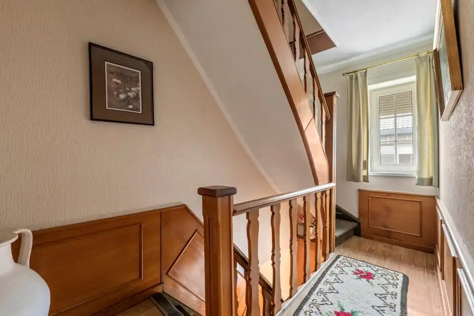 TE RENOVEREN STADSWONING IN SINT-TRUIDEN foto 18