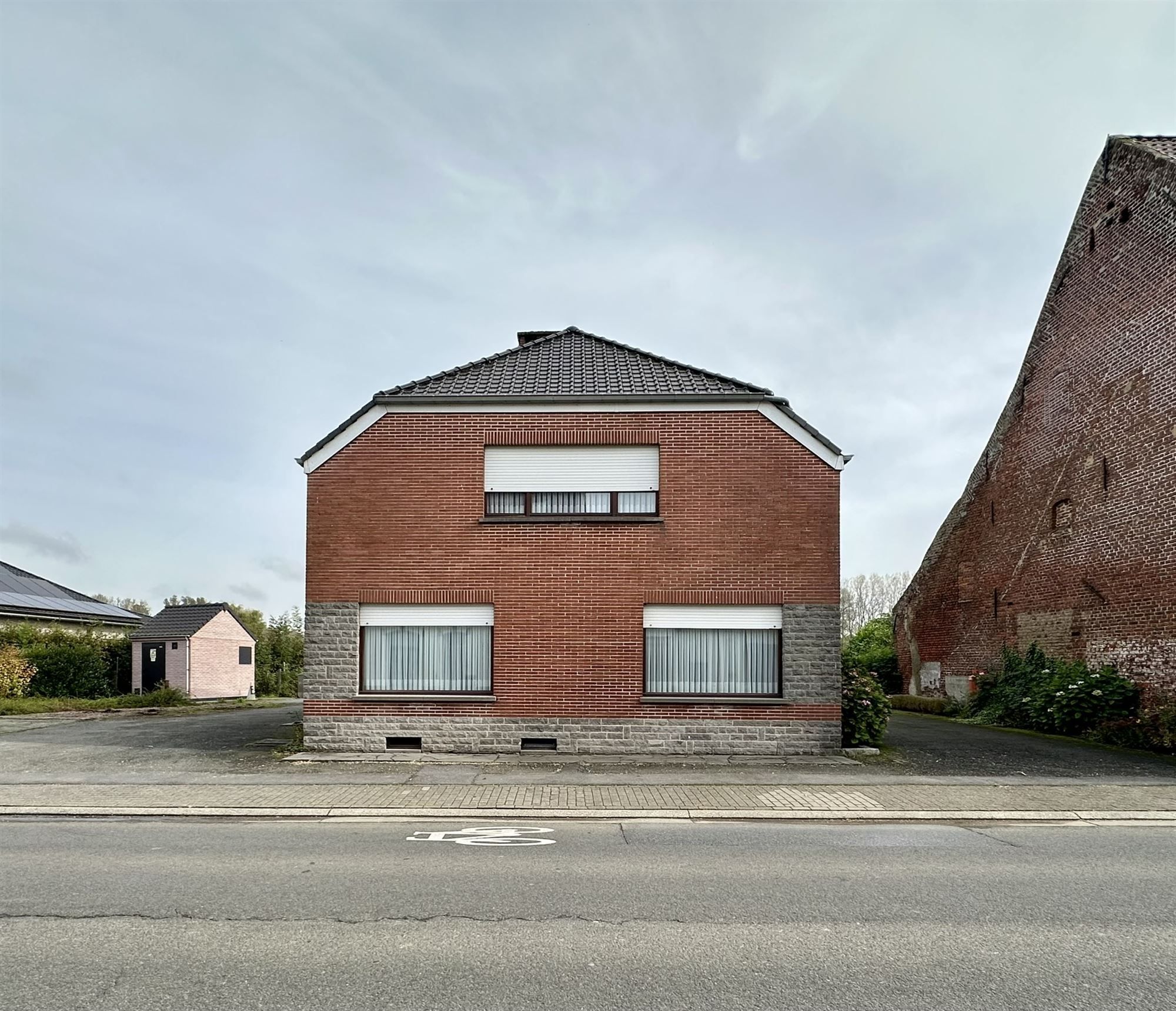 Ruime 5 slaapkamer woning op een perceel van 14a 10ca foto 13