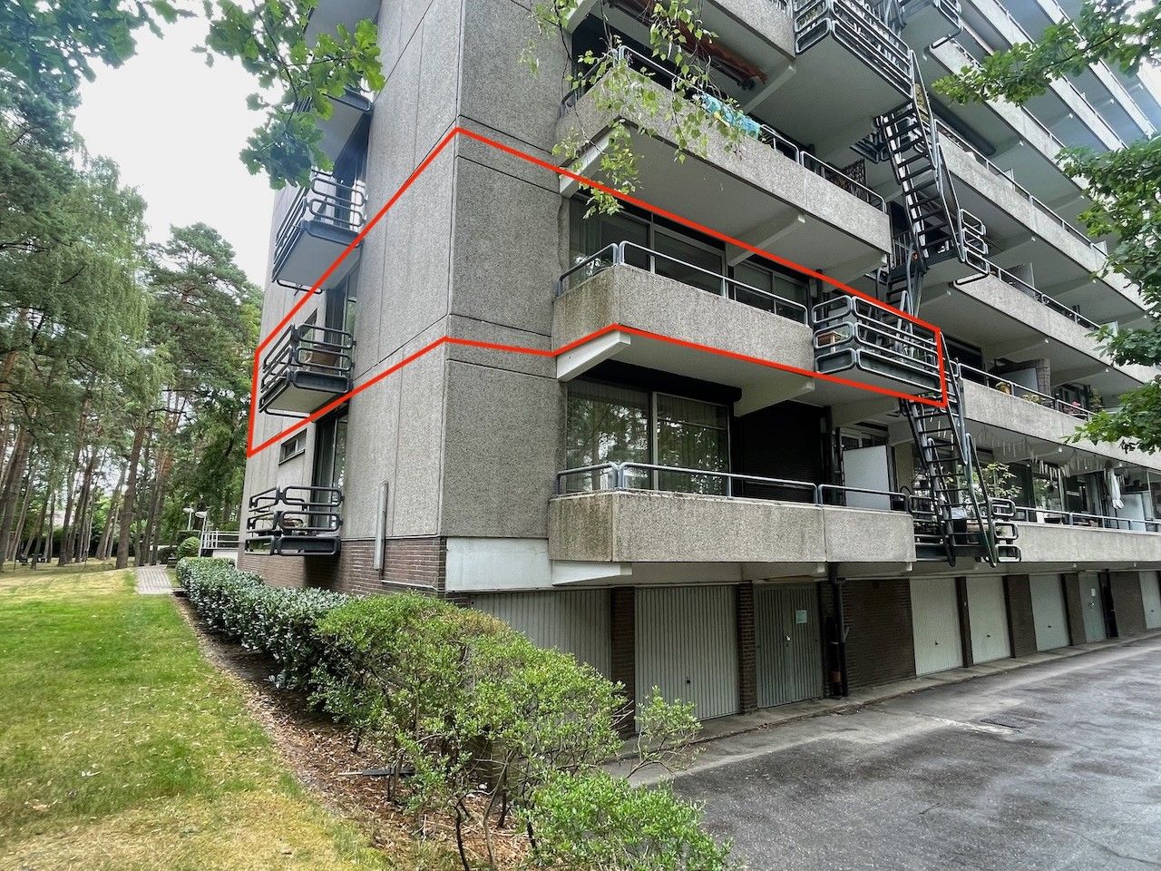 Genk, Weg naar As 119 bus 81: Instapklaar appartement met 3 slaapkamers, 2 terrassen (ZW & NW) in residentie Karekiet. foto 2