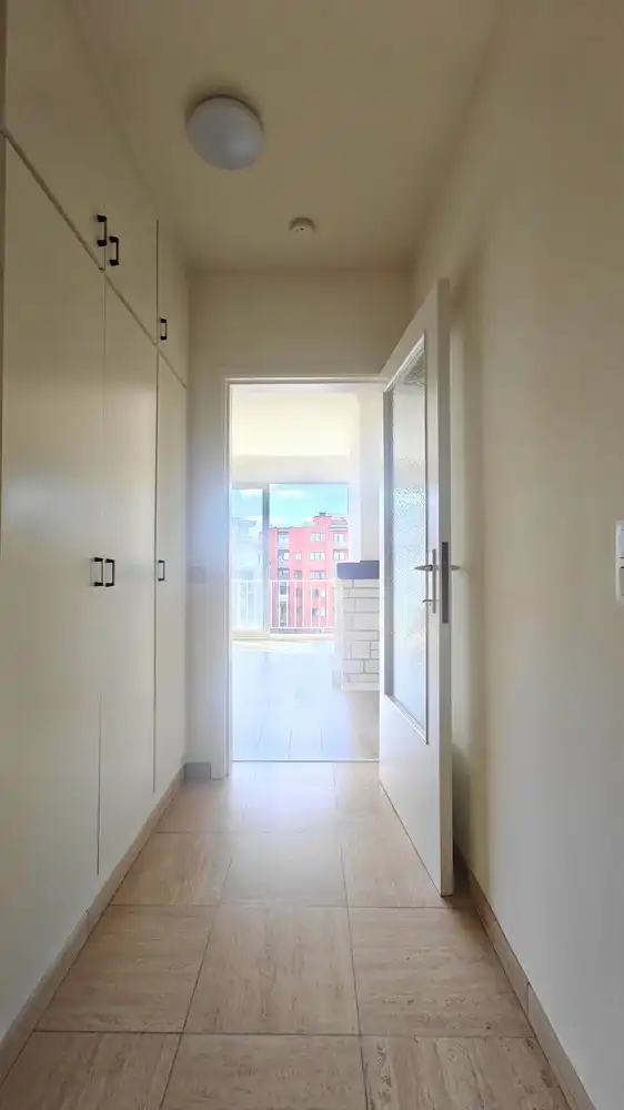 Gerenoveerd 1-slaapkamerappartement met terras op de 6de verdieping foto 7