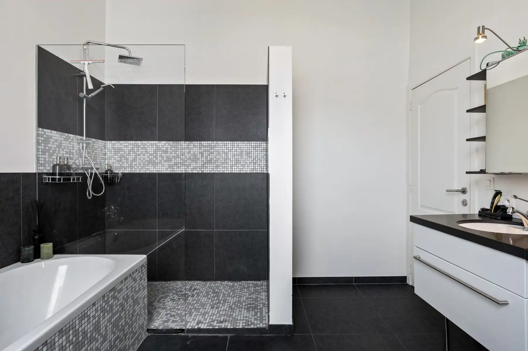 Instapklare woning met 3 slaapkamers en 2 terrassen foto 12