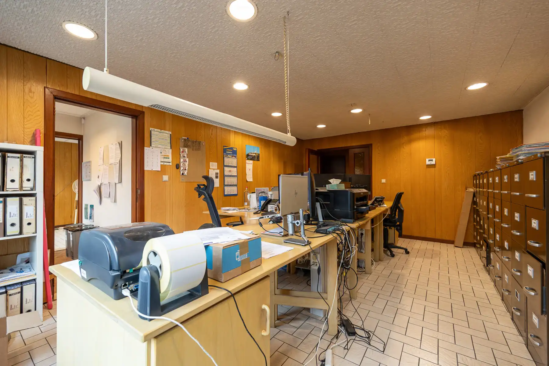 Kantoorgebouw met atelier op voll. bebouwd perceel van 528m² foto 15