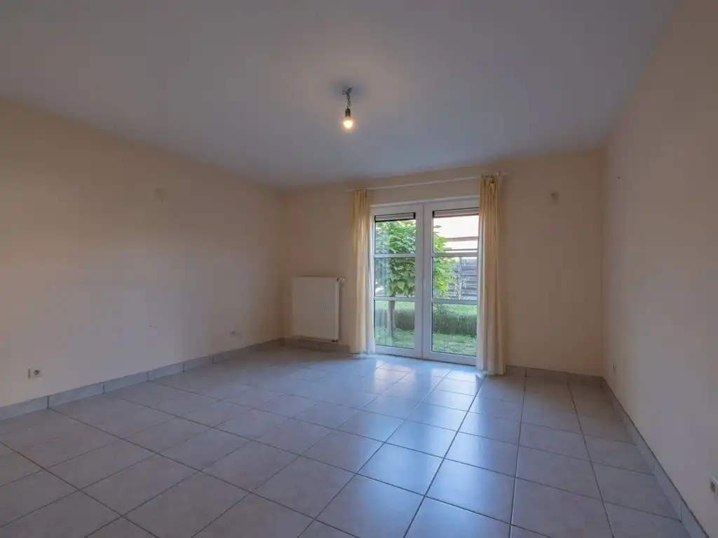 Verrassend ruime vrijstaande woning met inpandige garage foto 25