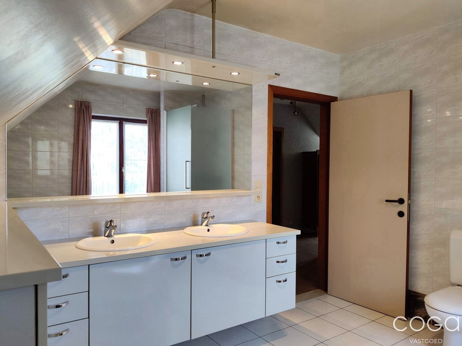 Landhuis met 4 slpks op TOP-LIGGING foto 17