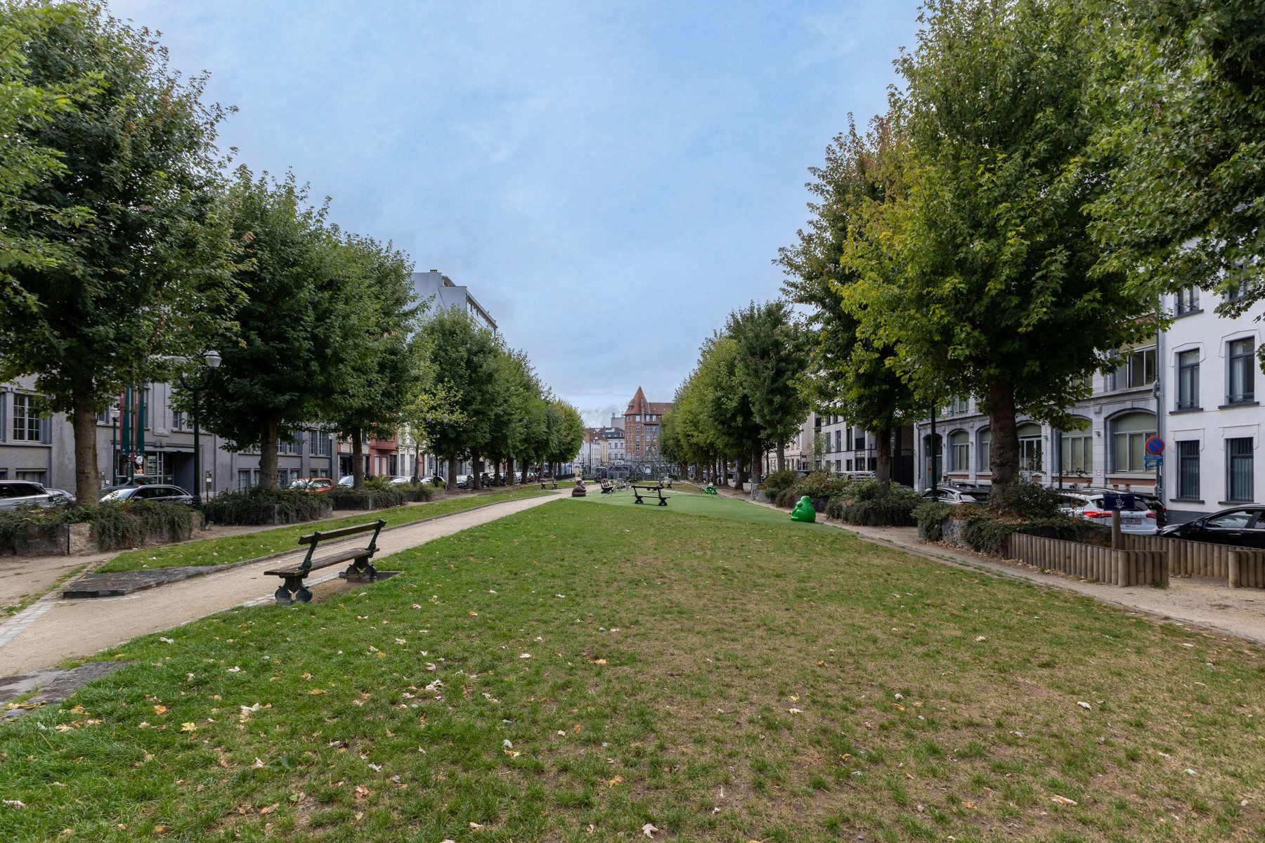 Recente studio met leuk terras en kelder foto 17