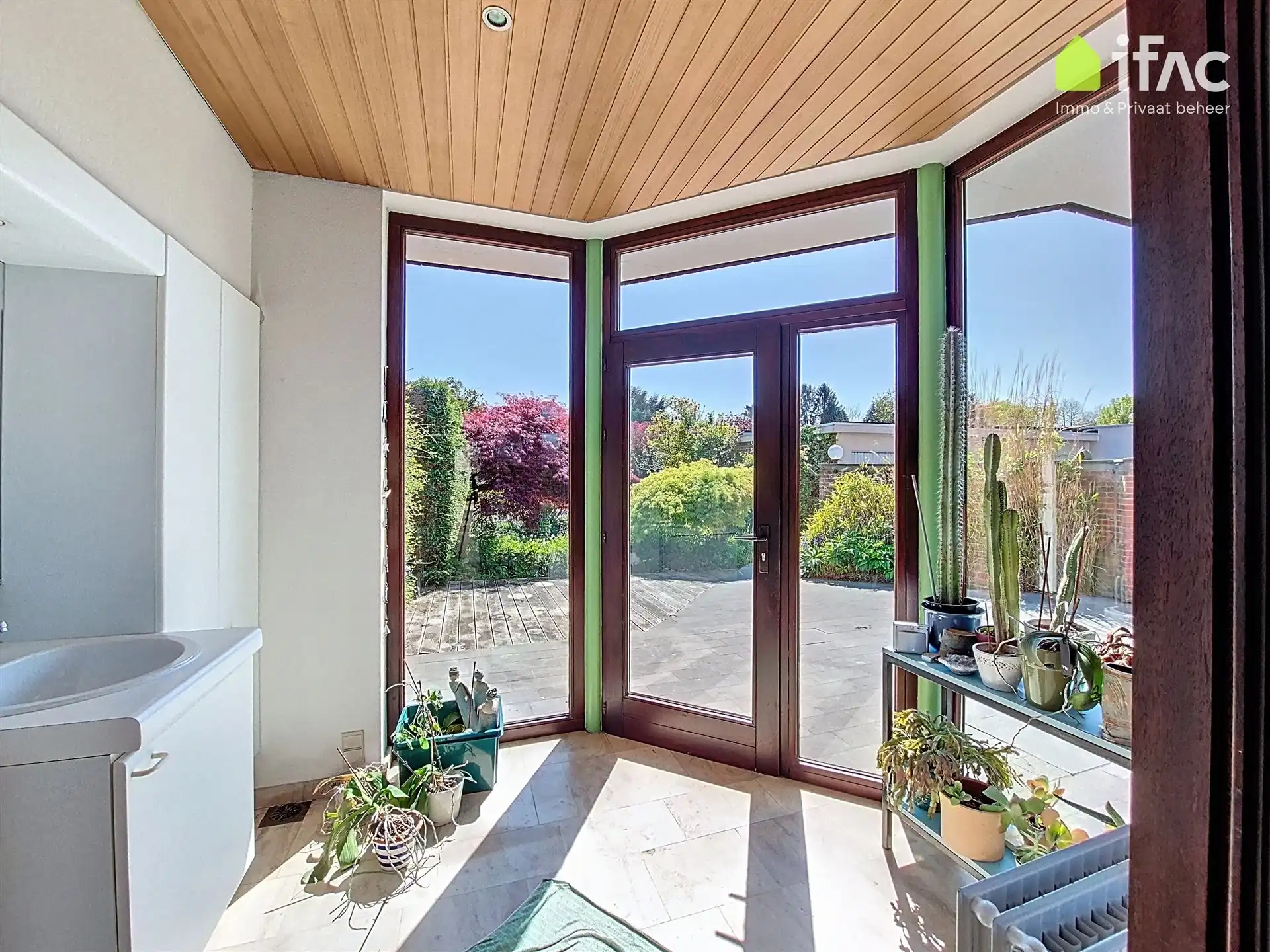 Stevige 3-gevel, 5 slpks, dubbele garage, centrum, ±17are foto 12