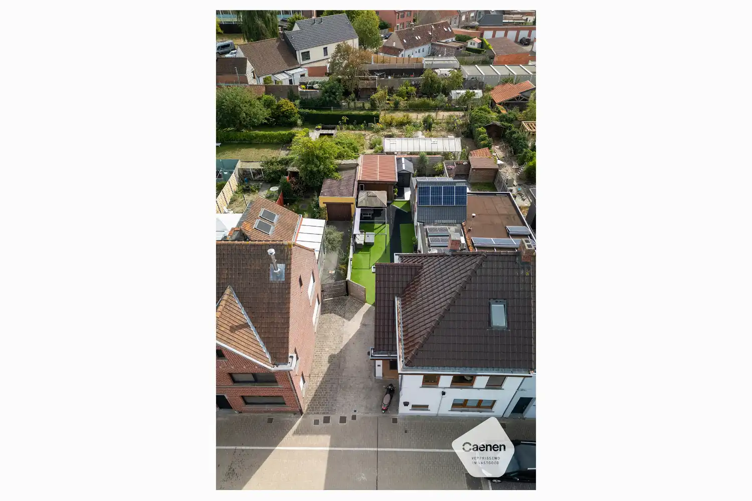 Wonen en werken op één adres – unieke halfopen woning met praktijkruimte. foto 4