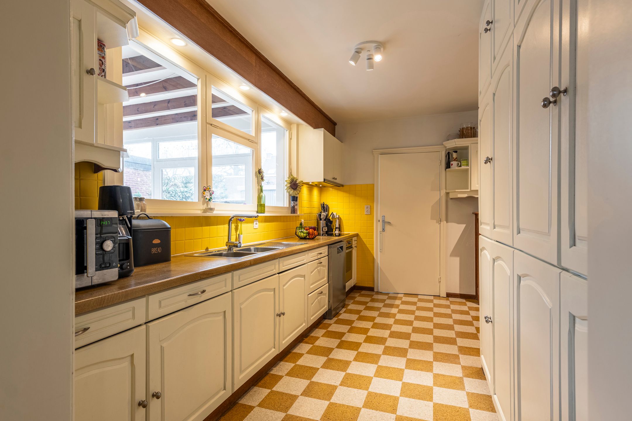 Instapklare gezinswoning met 5 slpks en ZW-tuin foto 8