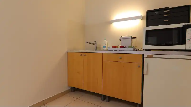 Instapklare kantoorruimte te huur in Loppem Zedelgem foto 5