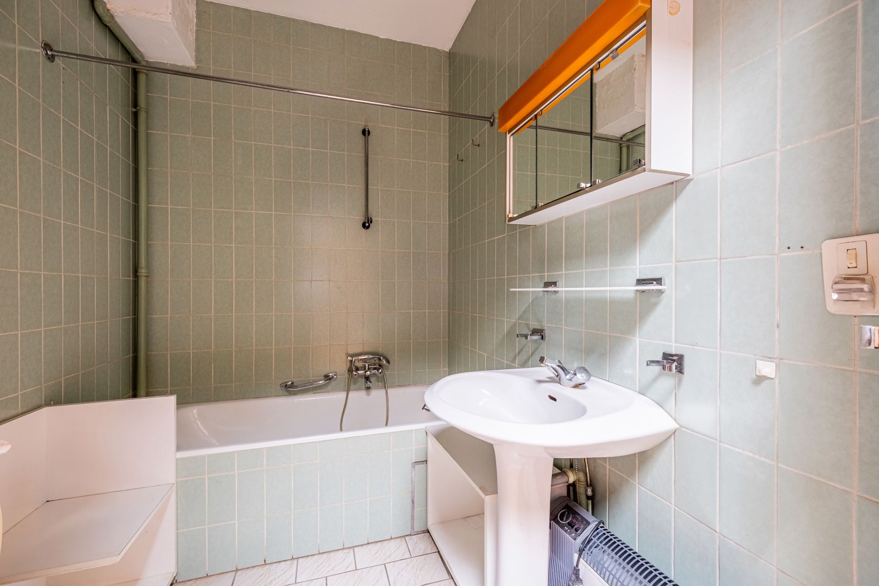 Woning met potentieel én grote tuin vlak bij het Rivierenhof foto 9