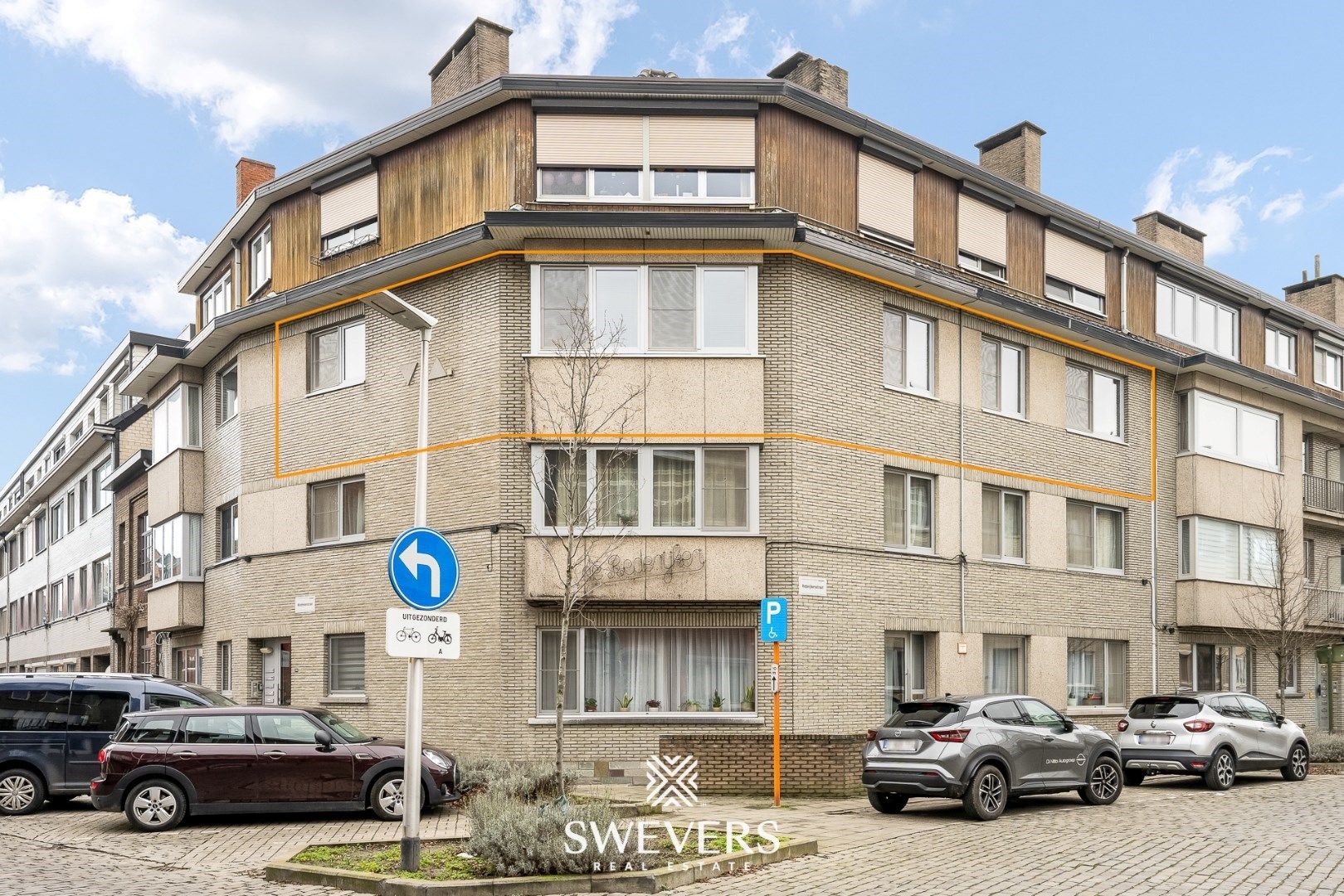 Modern appartement in hartje Hasselt met drie slaapkamers foto 24