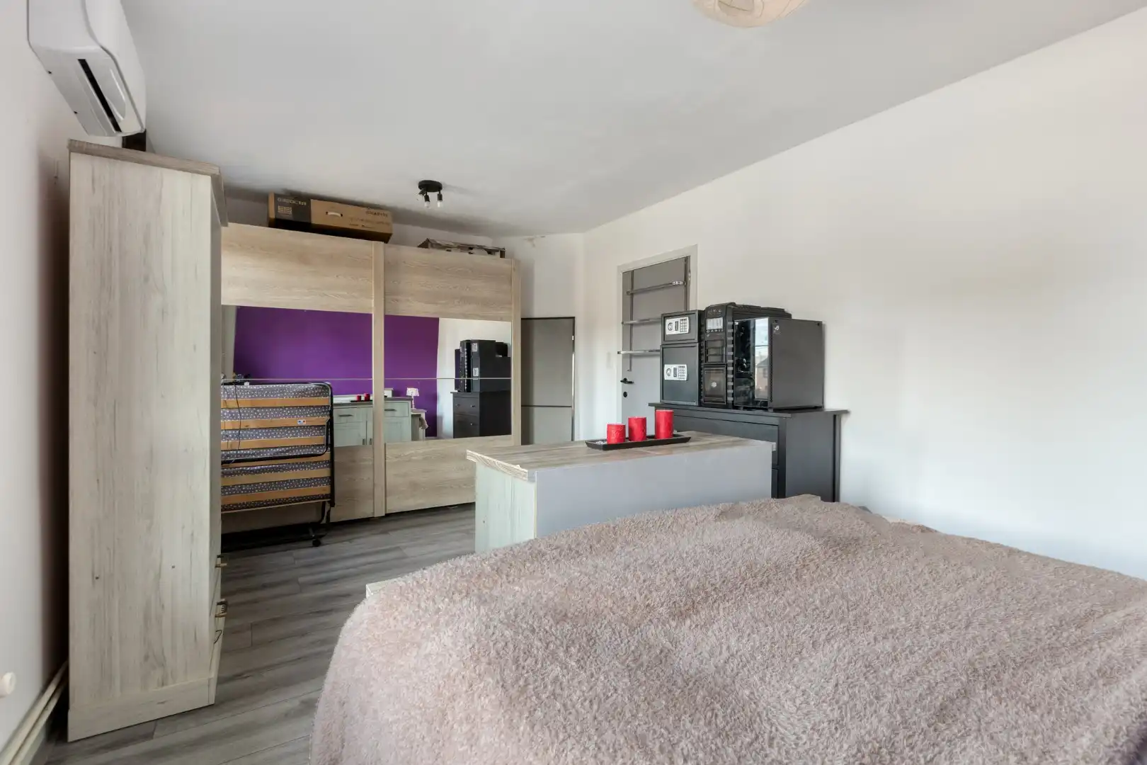 Gerenoveerde woning met 4 slaapkamers gelegen kortbij het centrum foto 23